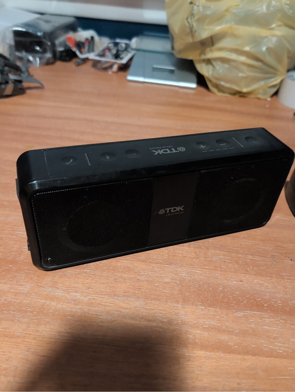 TDK Life on Record Trek Max A33 Black Wireless Bluetooth Weatherproof Speaker - Picture 3 of 5